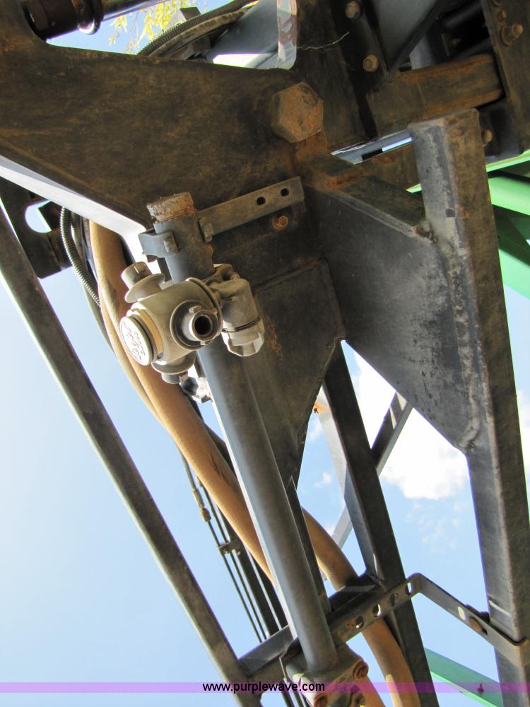image for item 6908 1998 John Deere 4700 sprayer with 90' boom