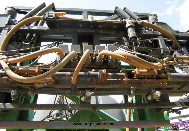 image for item 6908 1998 John Deere 4700 sprayer with 90' boom