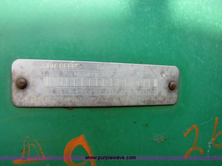 image for item 6908 1998 John Deere 4700 sprayer with 90' boom