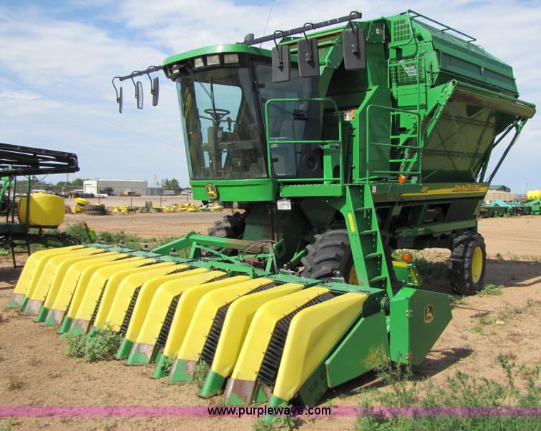 image for item 6910 2004 John Deere 7460 cotton stripper