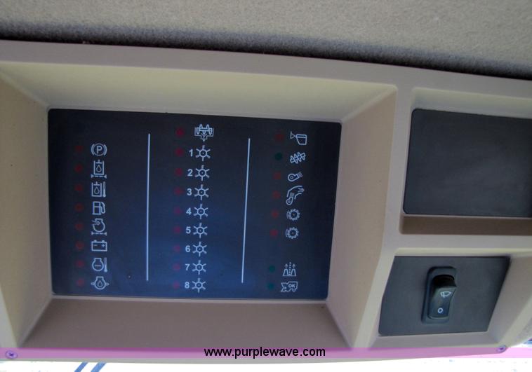 image for item 6910 2004 John Deere 7460 cotton stripper