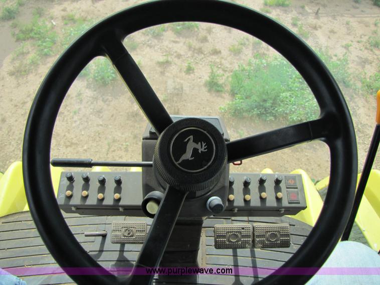 image for item 6910 2004 John Deere 7460 cotton stripper