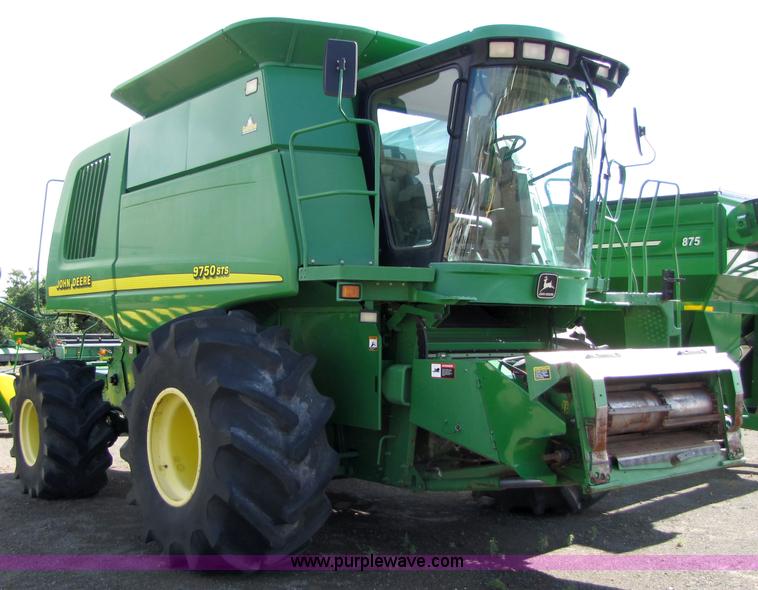 image for item 6912 2001 John Deere 9750STS 4x4 combine