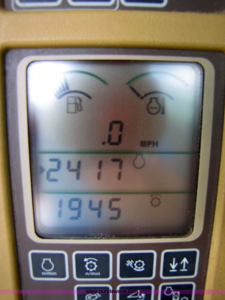 image for item 6912 2001 John Deere 9750STS 4x4 combine