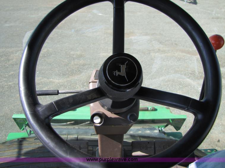 image for item 6912 2001 John Deere 9750STS 4x4 combine