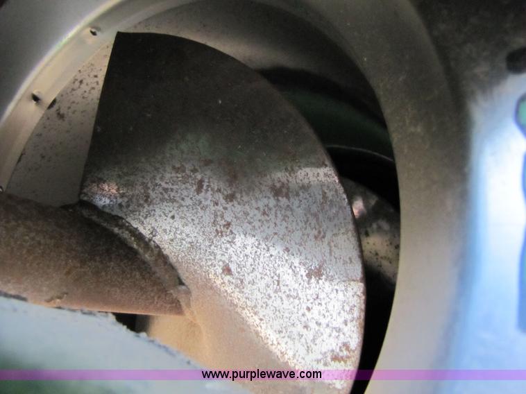 image for item 6912 2001 John Deere 9750STS 4x4 combine