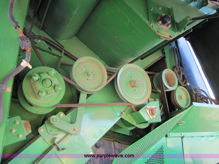 image for item 6912 2001 John Deere 9750STS 4x4 combine