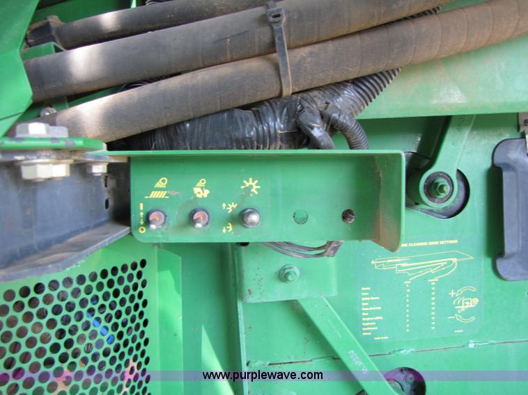 image for item 6912 2001 John Deere 9750STS 4x4 combine