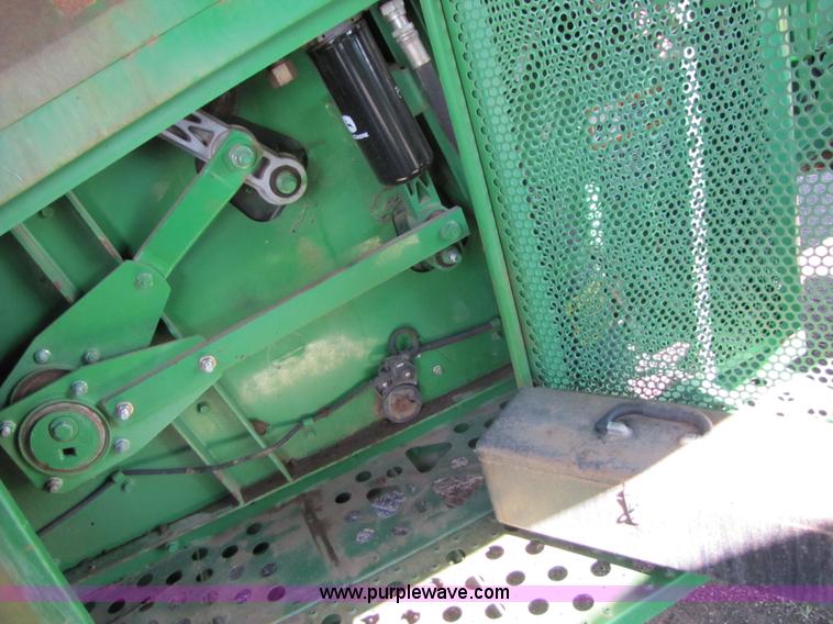 image for item 6912 2001 John Deere 9750STS 4x4 combine