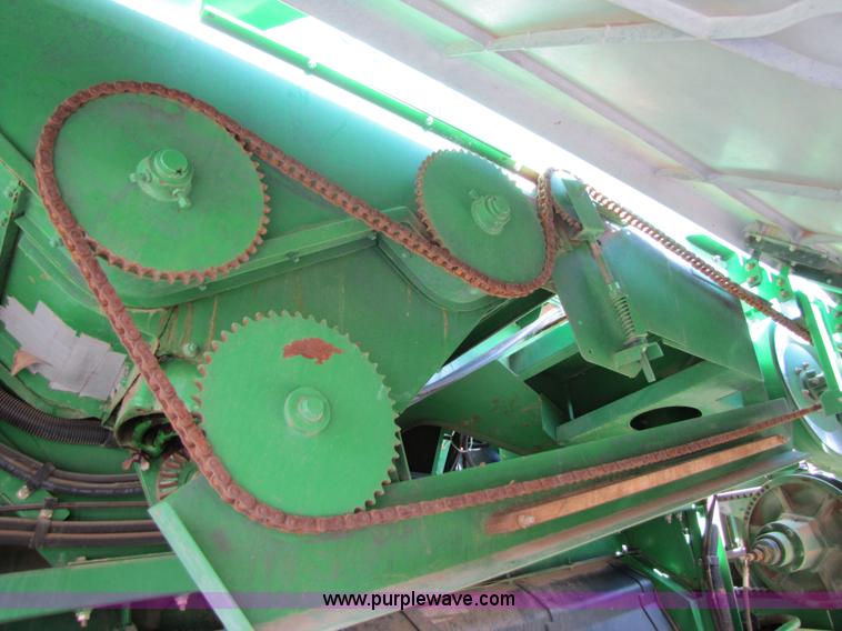 image for item 6912 2001 John Deere 9750STS 4x4 combine