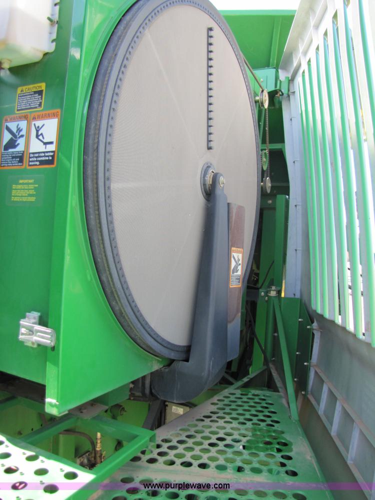 image for item 6912 2001 John Deere 9750STS 4x4 combine