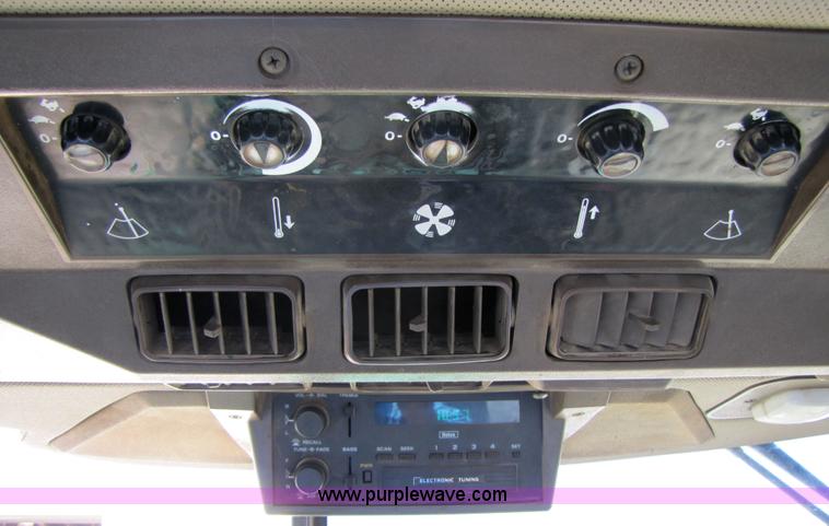 image for item 6914 1993 John Deere 4960 MFWD tractor