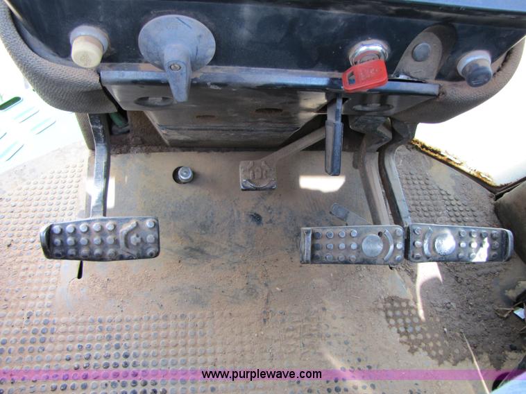 image for item 6914 1993 John Deere 4960 MFWD tractor