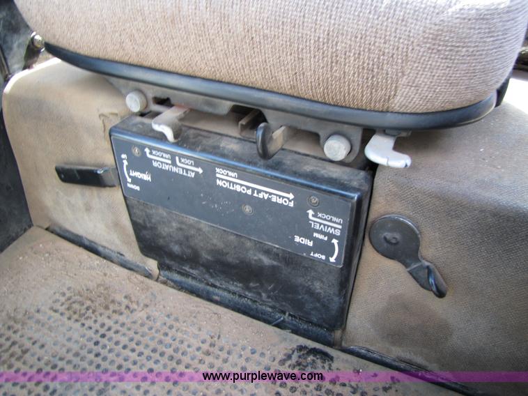 image for item 6914 1993 John Deere 4960 MFWD tractor