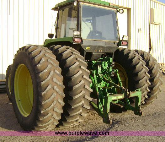 image for item 6914 1993 John Deere 4960 MFWD tractor