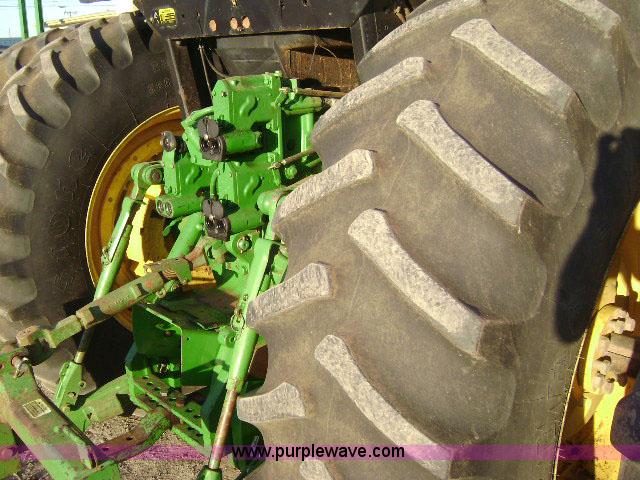 image for item 6914 1993 John Deere 4960 MFWD tractor