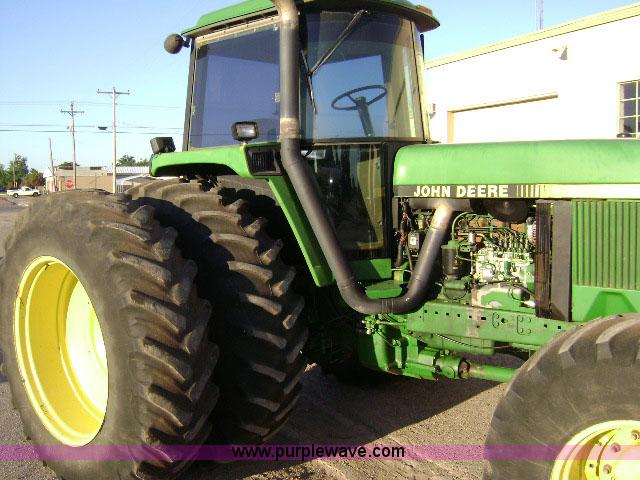 image for item 6914 1993 John Deere 4960 MFWD tractor
