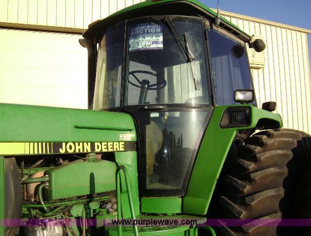 image for item 6914 1993 John Deere 4960 MFWD tractor
