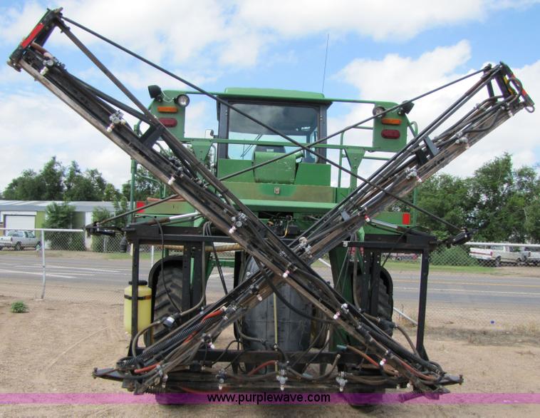 image for item 6915 1995 John Deere 6500 self-propelled Hi-Cycle sprayer