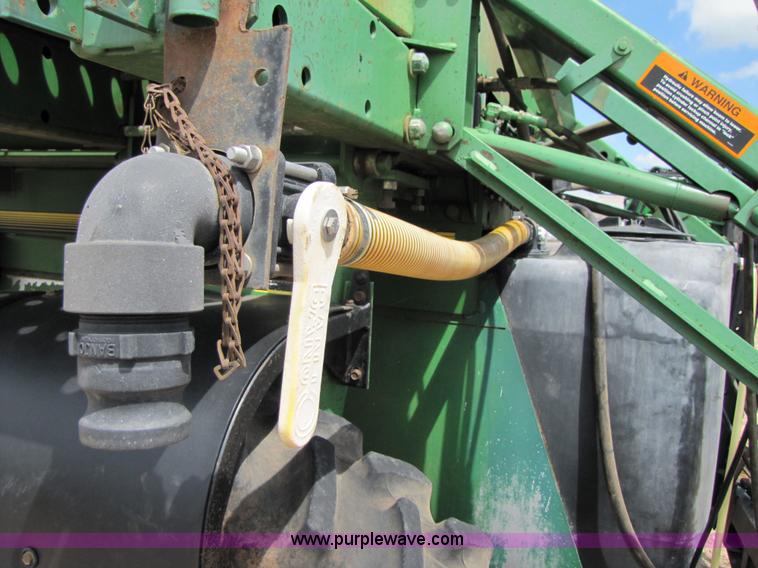 image for item 6915 1995 John Deere 6500 self-propelled Hi-Cycle sprayer