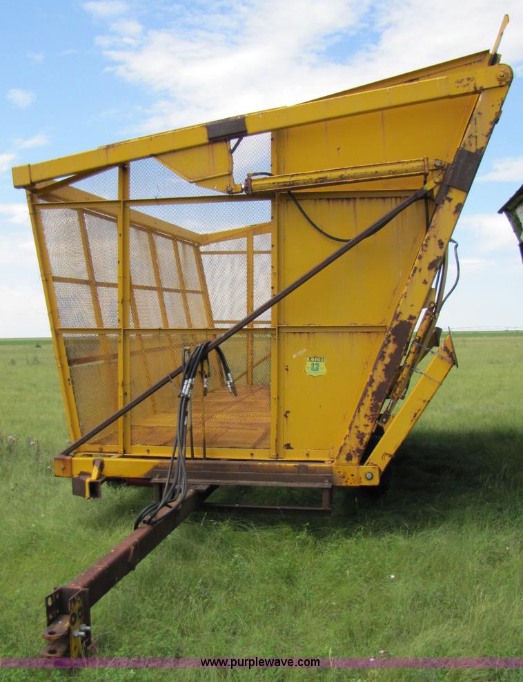 image for item 6917 Big 12 1600 triple axle boll buggy