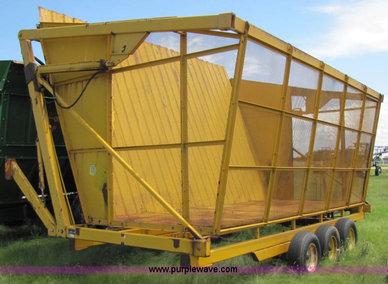 image for item 6917 Big 12 1600 triple axle boll buggy