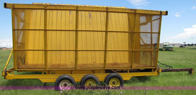 image for item 6917 Big 12 1600 triple axle boll buggy