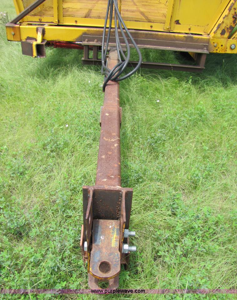 image for item 6917 Big 12 1600 triple axle boll buggy