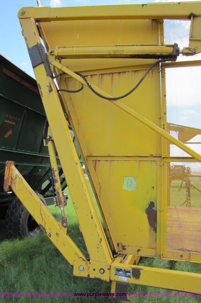 image for item 6917 Big 12 1600 triple axle boll buggy