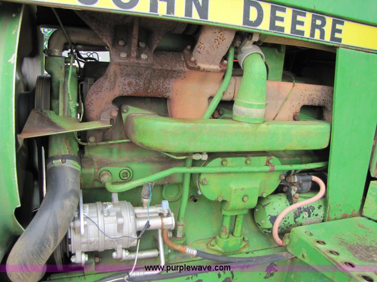 image for item 6921 1982 John Deere 4440 tractor