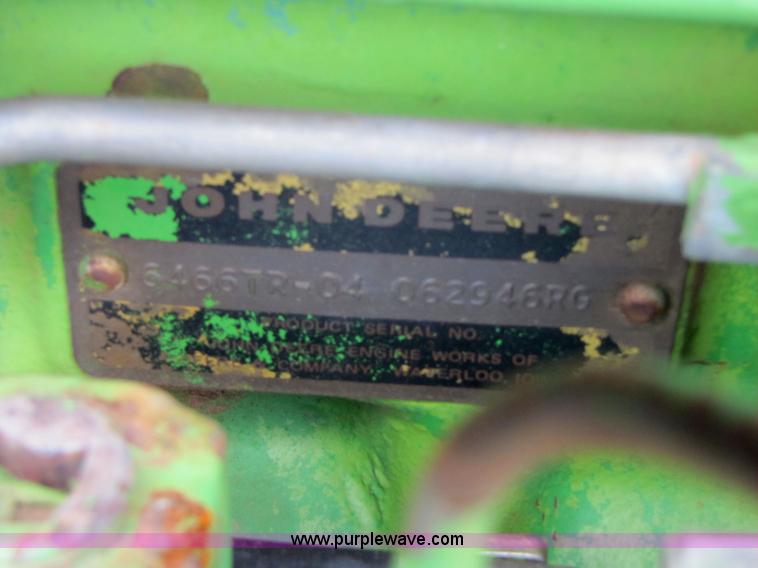 image for item 6921 1982 John Deere 4440 tractor