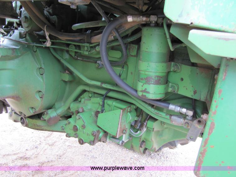 image for item 6921 1982 John Deere 4440 tractor