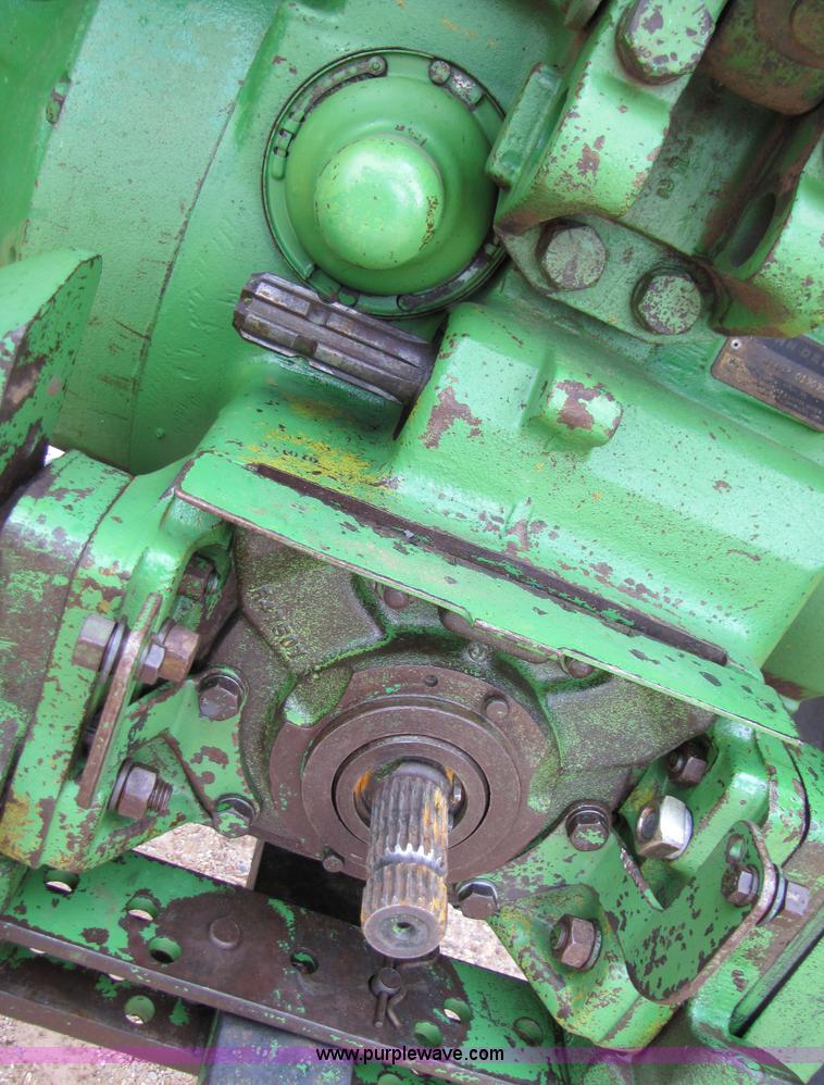 image for item 6921 1982 John Deere 4440 tractor