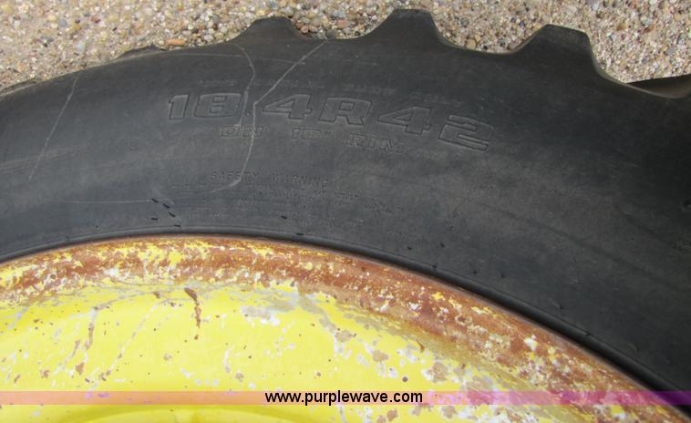 image for item 6921 1982 John Deere 4440 tractor