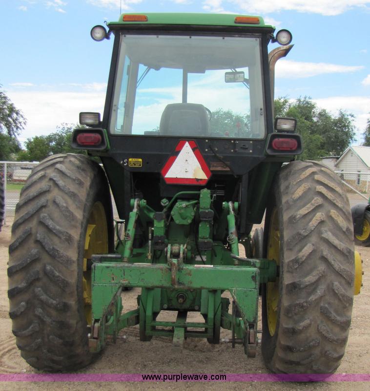 image for item 6922 1992 John Deere 4560 tractor