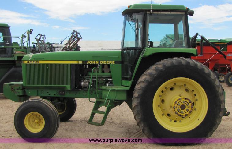 image for item 6922 1992 John Deere 4560 tractor
