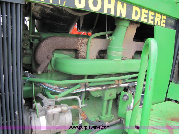 image for item 6922 1992 John Deere 4560 tractor
