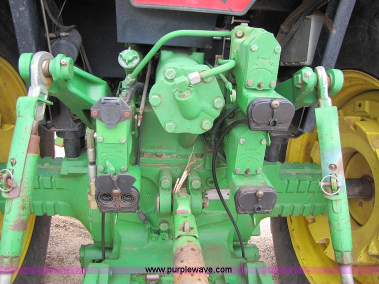 image for item 6922 1992 John Deere 4560 tractor