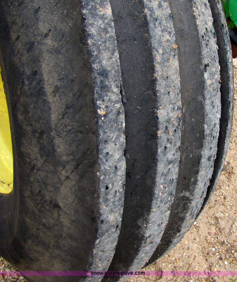 image for item 6922 1992 John Deere 4560 tractor