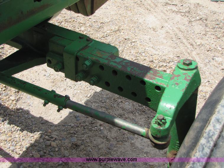 image for item 6926 1984 John Deere 4450 tractor