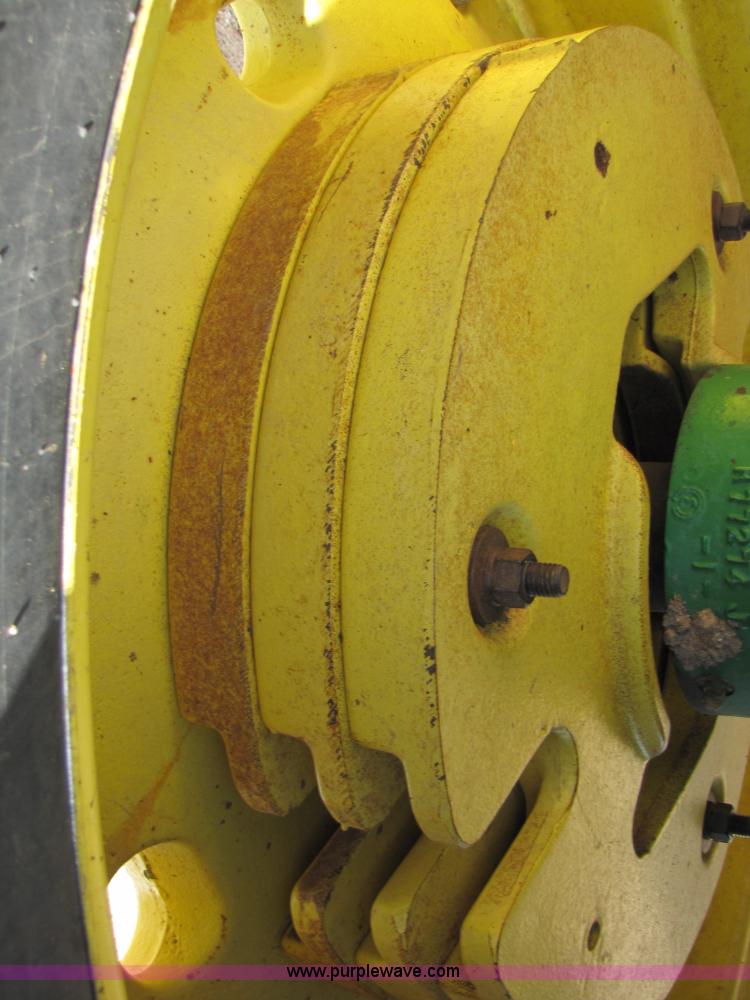 image for item 6926 1984 John Deere 4450 tractor