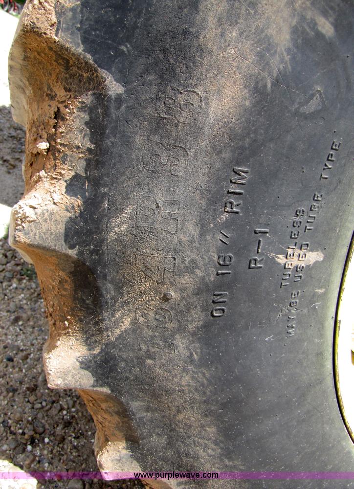 image for item 6926 1984 John Deere 4450 tractor