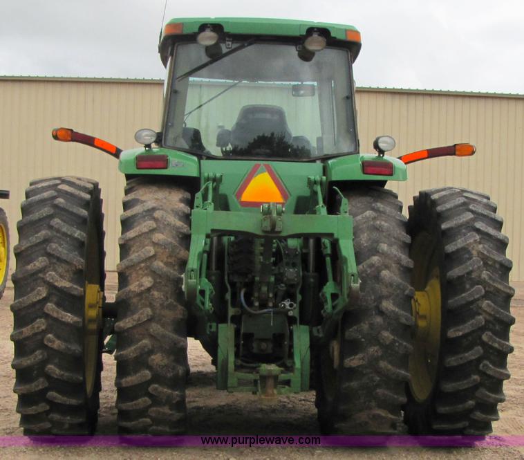 image for item 6927 2002 John Deere 8520 MFWD tractor
