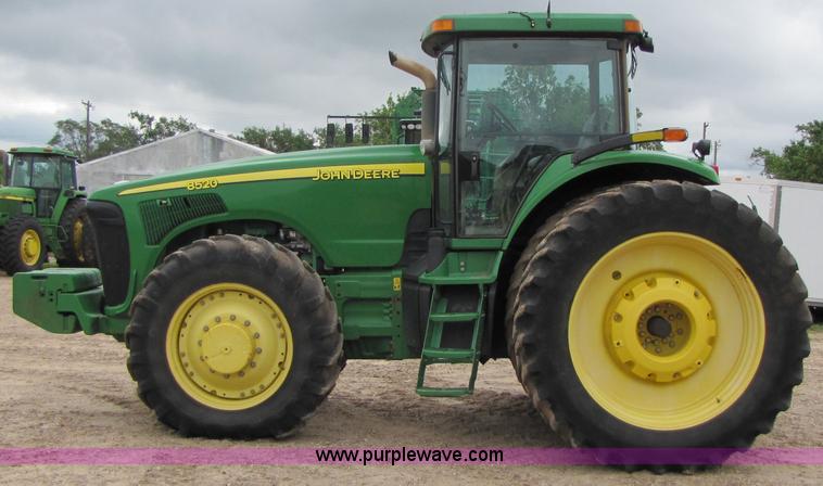 image for item 6927 2002 John Deere 8520 MFWD tractor