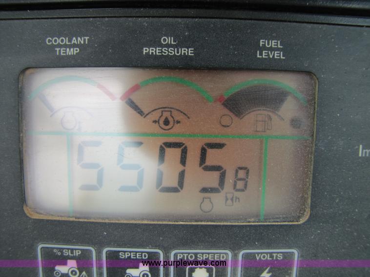 image for item 6927 2002 John Deere 8520 MFWD tractor