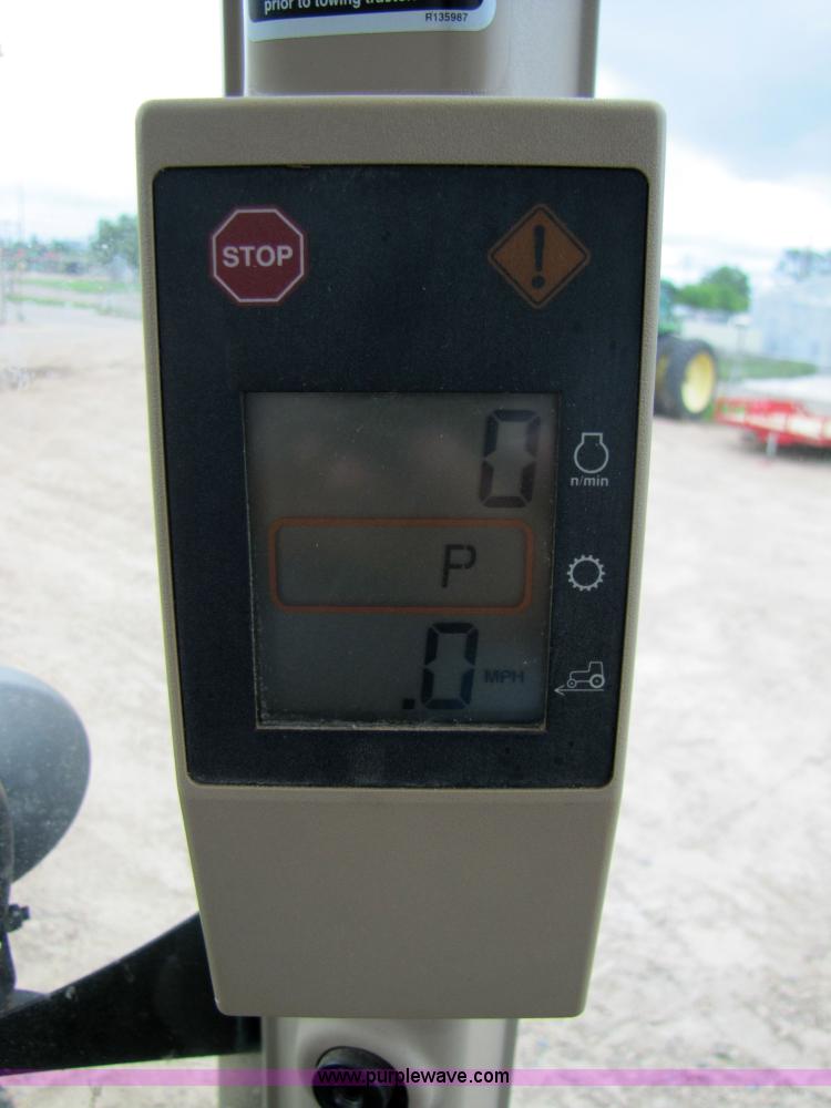 image for item 6927 2002 John Deere 8520 MFWD tractor