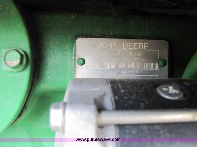 image for item 6927 2002 John Deere 8520 MFWD tractor