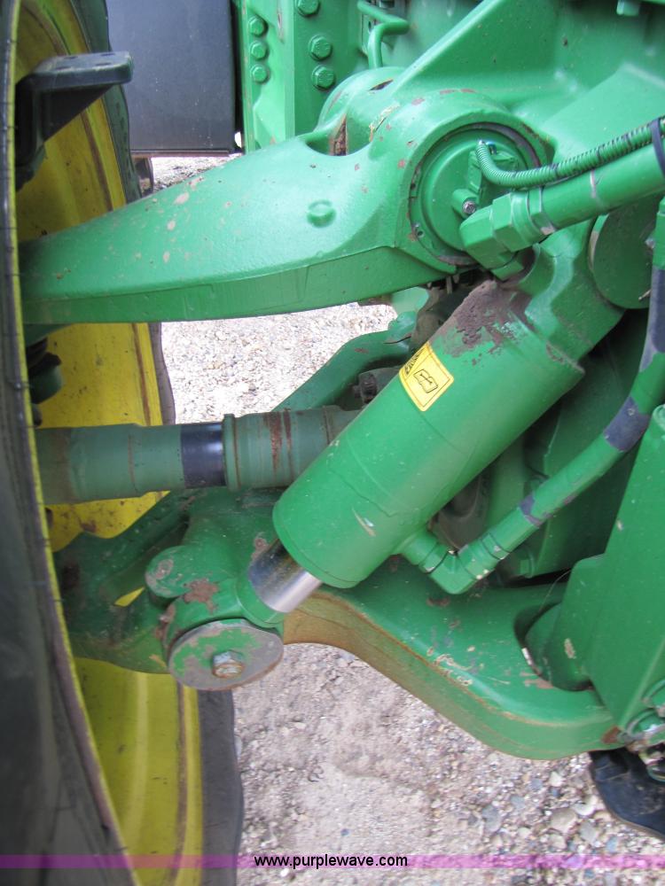 image for item 6927 2002 John Deere 8520 MFWD tractor