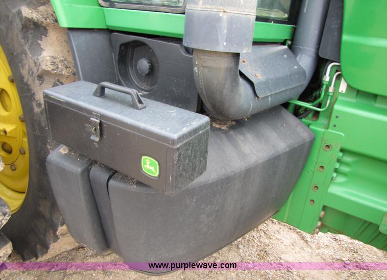 image for item 6927 2002 John Deere 8520 MFWD tractor