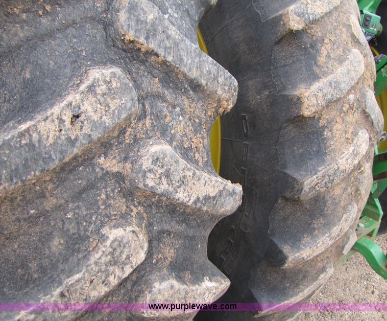 image for item 6927 2002 John Deere 8520 MFWD tractor